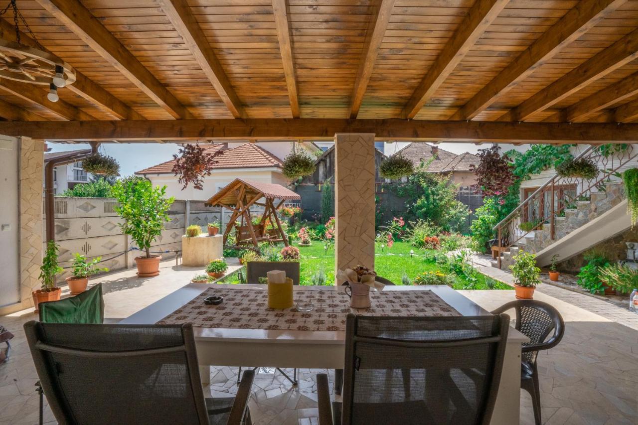 Doi Bujori Apartment อัลบายูเลีย ภายนอก รูปภาพ